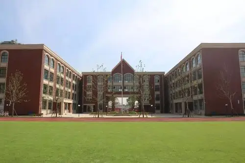 与时代共成长石家庄二中四十年发展之路十八