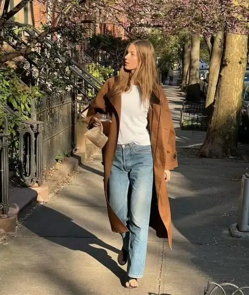 丹麦ins时尚博主ceciliemoosgaard 日常随性穿搭_风衣_休闲_灰色