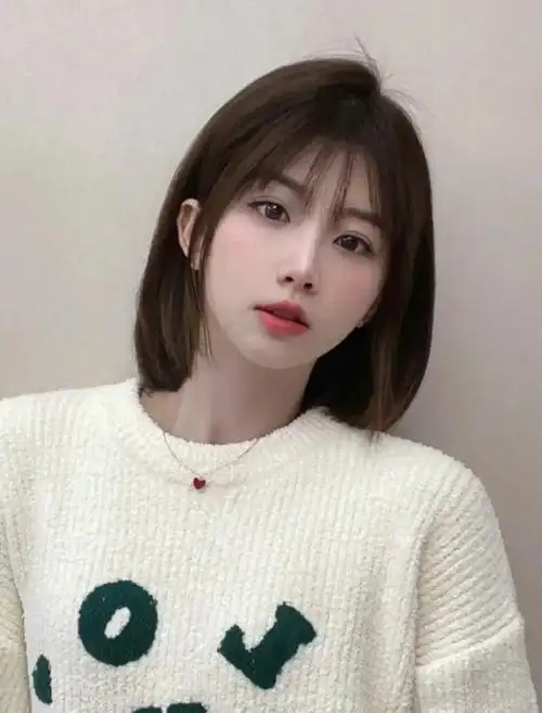 2022圆脸女生的必备发型减龄齐肩锁骨发