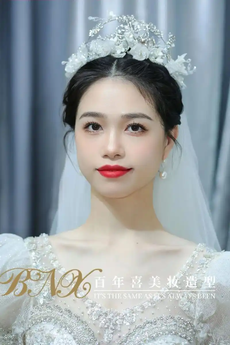 雷州新娘白纱造型(萍姐)奢华,唯美,时尚婚纱出门造型#百年 - 抖音