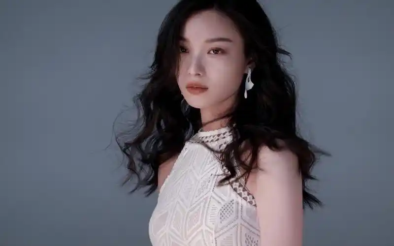 倪妮性感迷人写真桌面壁纸高清大图预览1920×1200_大陆明星下载_美桌