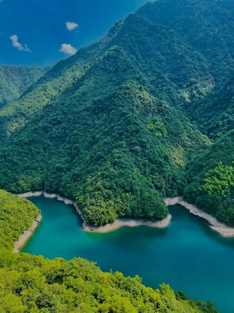 值得体验的江西资溪大觉山漂流 成都疫情在夏天突如其来 让我一个吃