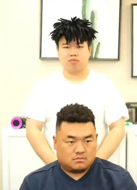 适合胖子的发型锡纸烫绕道走这是#黑人烫#在家即可打理 早上起来搓一