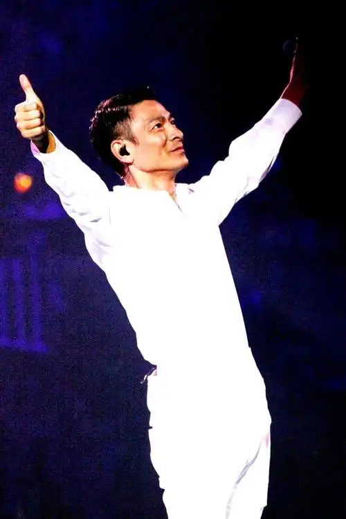 刘德华演唱会官宣 |华仔坎坷的音乐之路!95昨日,获得《刘 - 抖音