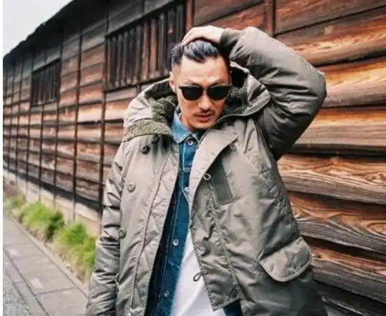 余文乐油头发型怎么弄