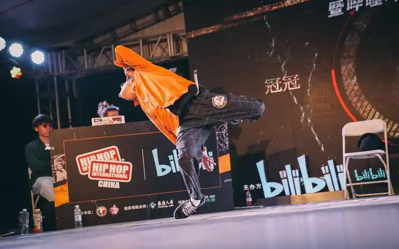 胡诗佳vs冠冠—2021hhi暨哔哩哔哩首届街舞大赛上海赛区locking半决赛