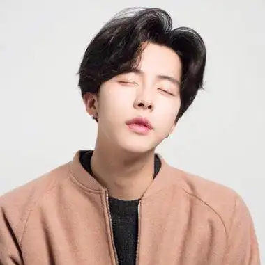 男生头发杂乱无型不精神4招摇身变男神