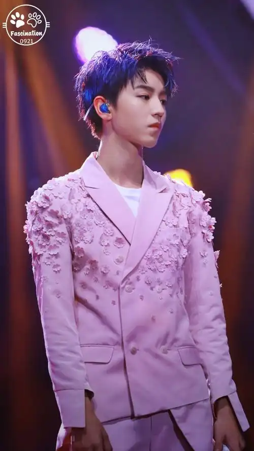 王俊凯# #tfboys王俊凯# #tfboys# cr  fascinaiton_喵