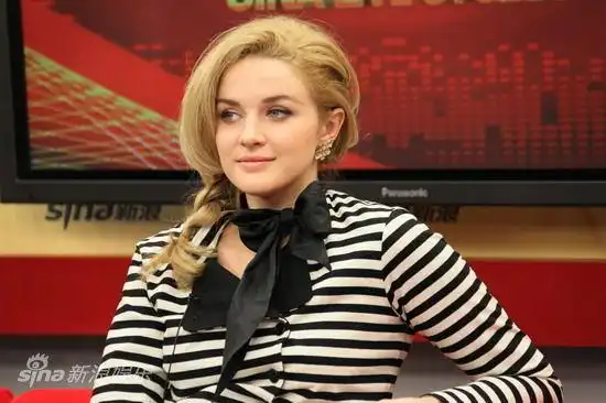 图文:《娜塔莎》聊天-女主演伊莉莎