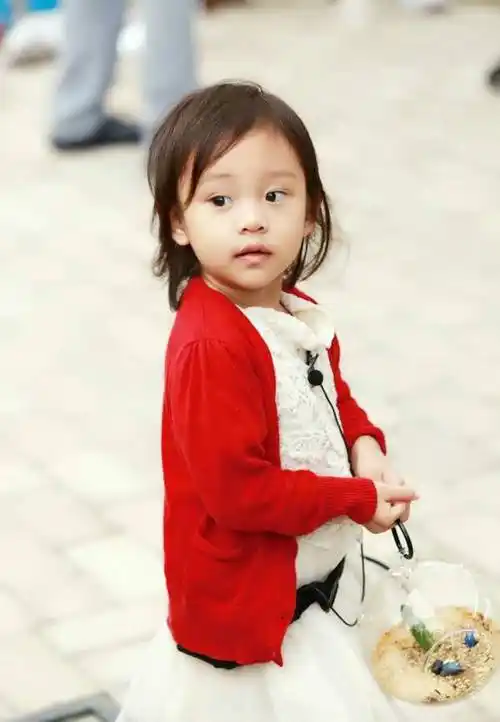 钟汉良,他一直是单身贵族?其实他早已结婚,女儿有点像小甜馨