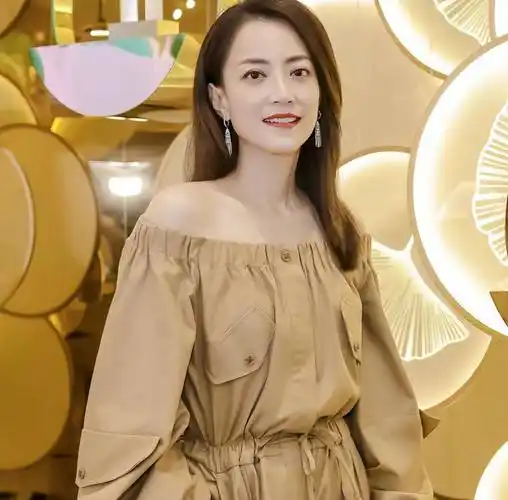 "金牌经纪人"霍汶希的传奇人生_因为_广告_叶崇仁