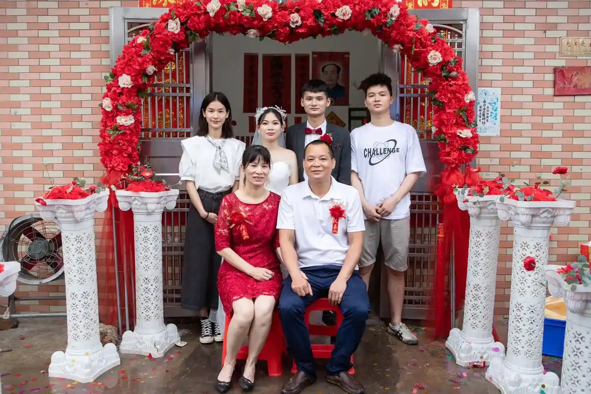 全家福来了 #婚礼照片 #最美全家福 - 抖音