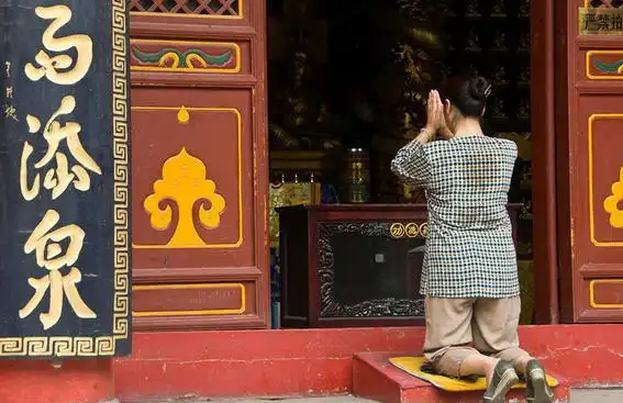 给佛菩萨磕头有什么样的功德和福报