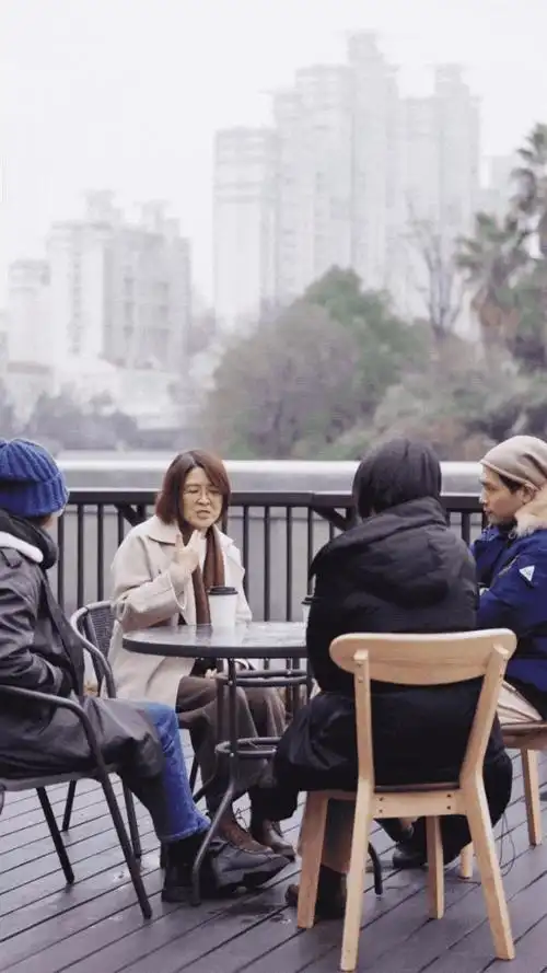 上海高校教授言论爆火断亲是为了保护下一代中国孩子