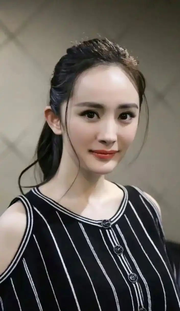 你们喜欢哪种状态?#杨幂绝美照片