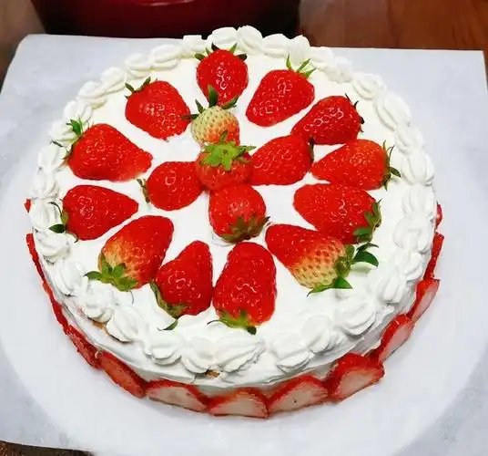 生日蛋糕家里做,色相诱人,松软可口的做法