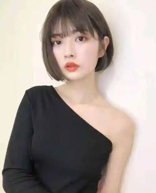 脸大脸圆适合什么发型?四个实用的瘦脸发型,时尚洋气又显脸小