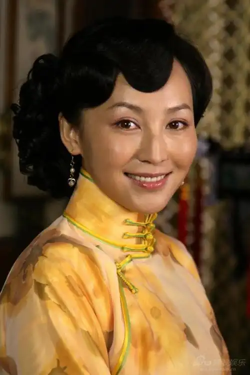 铁梨花 重的演员岳丽娜多大了?