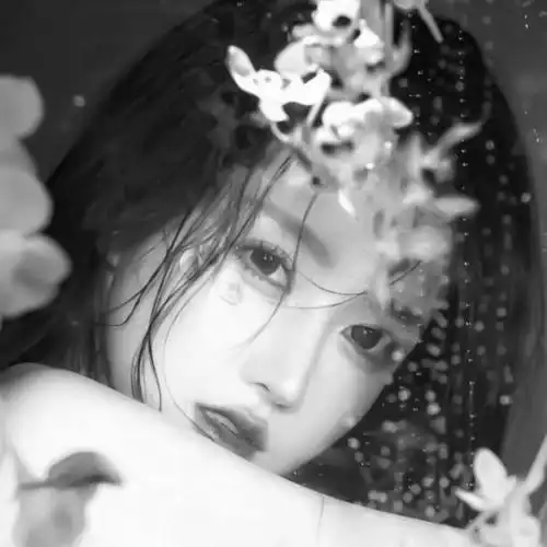 寂寞孤独伤感黑白头像图片