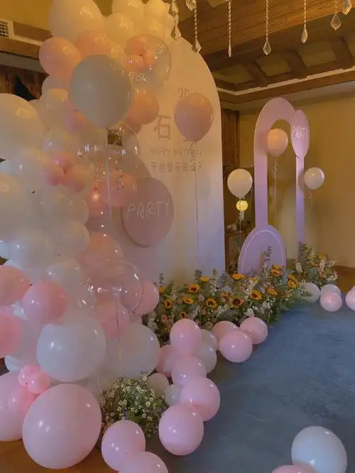 生日聚会鲜花布置