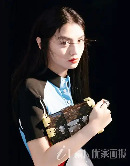 明星大制作 | 从无名演员到首位90后影后,春夏真的只靠自己?