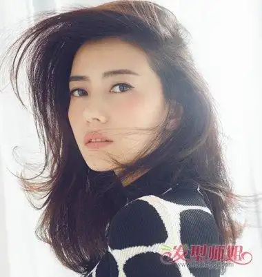 发型脸型 方脸 >> 方脸配合什么发型 方脸女生适合的发型(3) 2017-07