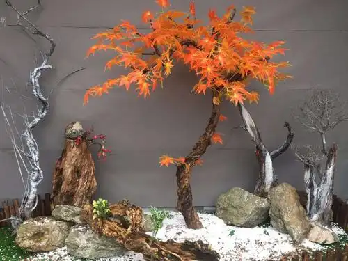 仿真红枫做工精细具有以假乱真的效果,同时设计感十足的仿真花产品