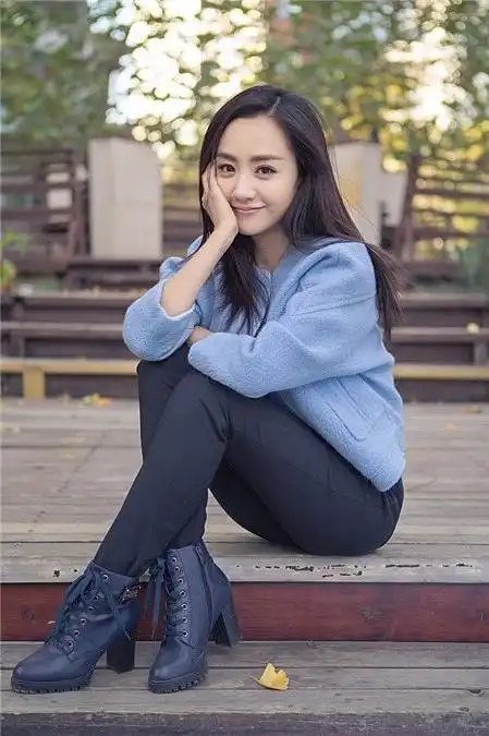 40岁胡静和37岁杨蓉近照,网友:脸有没有打针,一眼就看得出