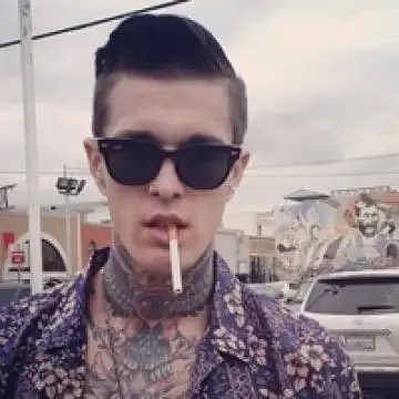 抽烟时的那种霸气