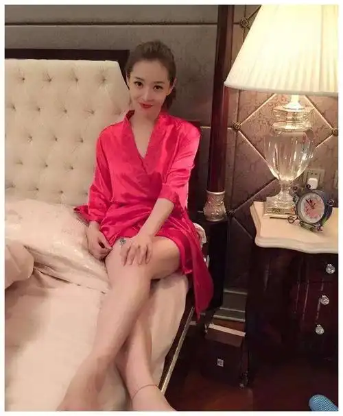 多次合作仍没捧红,如今被张国立带火|张嘉译|王维维|张国立_新浪新闻