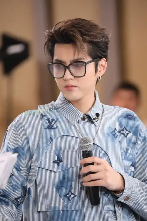 2021吴亦凡得宝艺世界见面会_图片_视频集锦-爱豆app