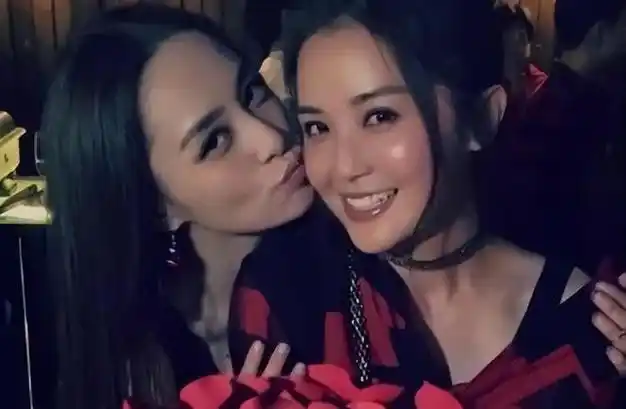 2024年了阿娇怎么又和翻版陈冠希传绯闻了