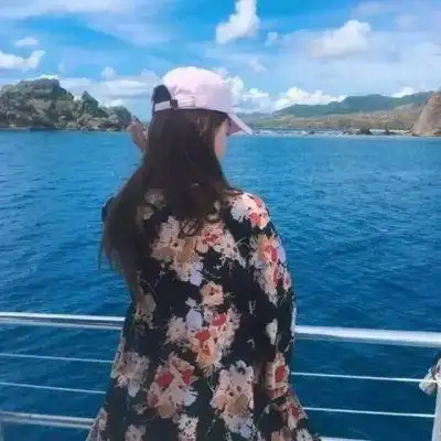 2020微信头像女生海边背影唯美图片 爱是用时间来证明的