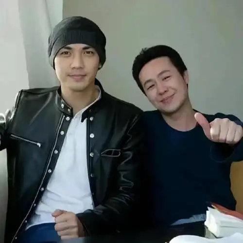 张颂文钟汉良早期同框合影##张颂文钟汉良早期旧照