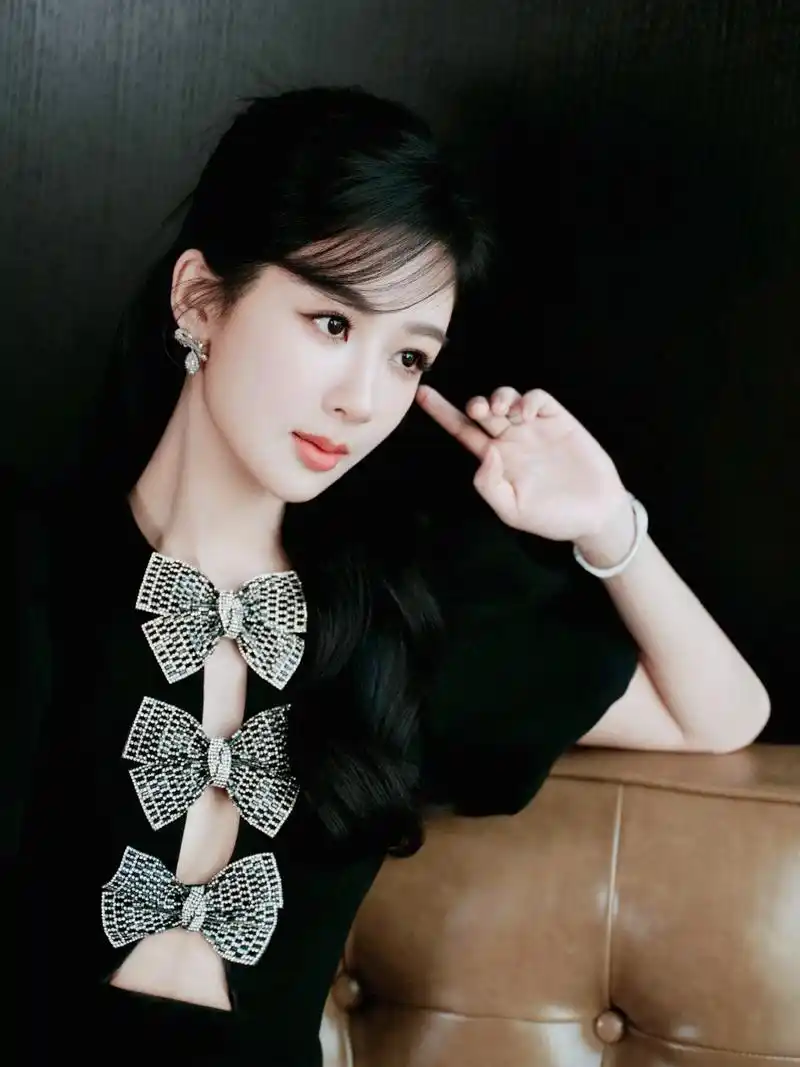 杨紫高清壁纸头像(七十二)[鼓掌]