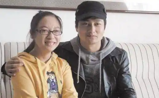 云飞:前妻嫌我没出息,让我独自在外流浪20多天,如今年年上春_郭津彤