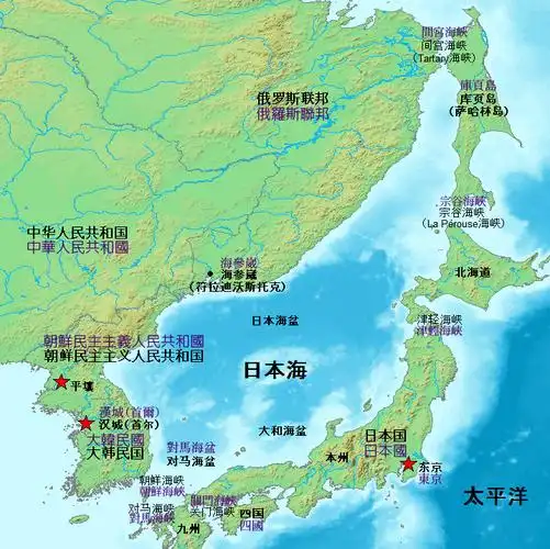 边缘,以半岛,岛屿或群岛与大洋分隔,仅以海峡或水道与大洋相连的海域