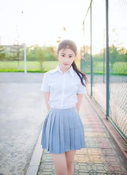 美女校花教室清纯写真图片,清纯美女,美女,写真,清纯,校花,制服,校服