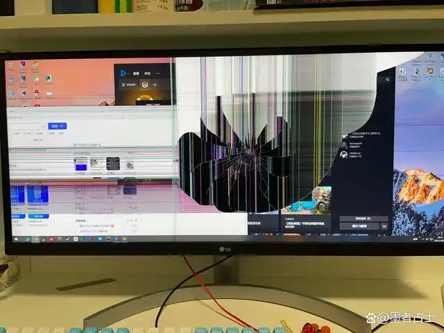 液晶显示器,电视被碰坏,开机花屏有破碎裂纹可以修吗?