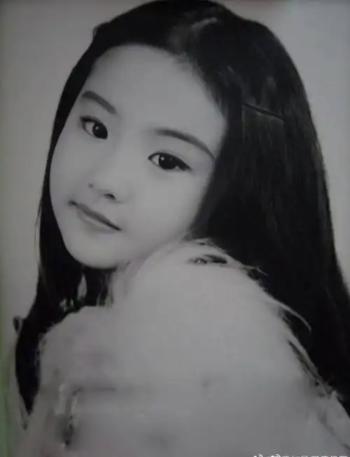 主题:刘亦菲童年期好漂亮啊!从小美到大 [12]收藏该贴已收藏只看楼主