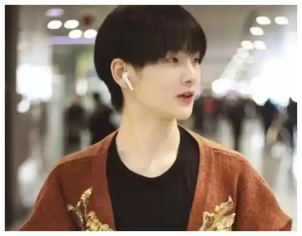 一剪没,周震南上《快本》镜头被删,搭档周雨彤受牵连_网友_时间_节目