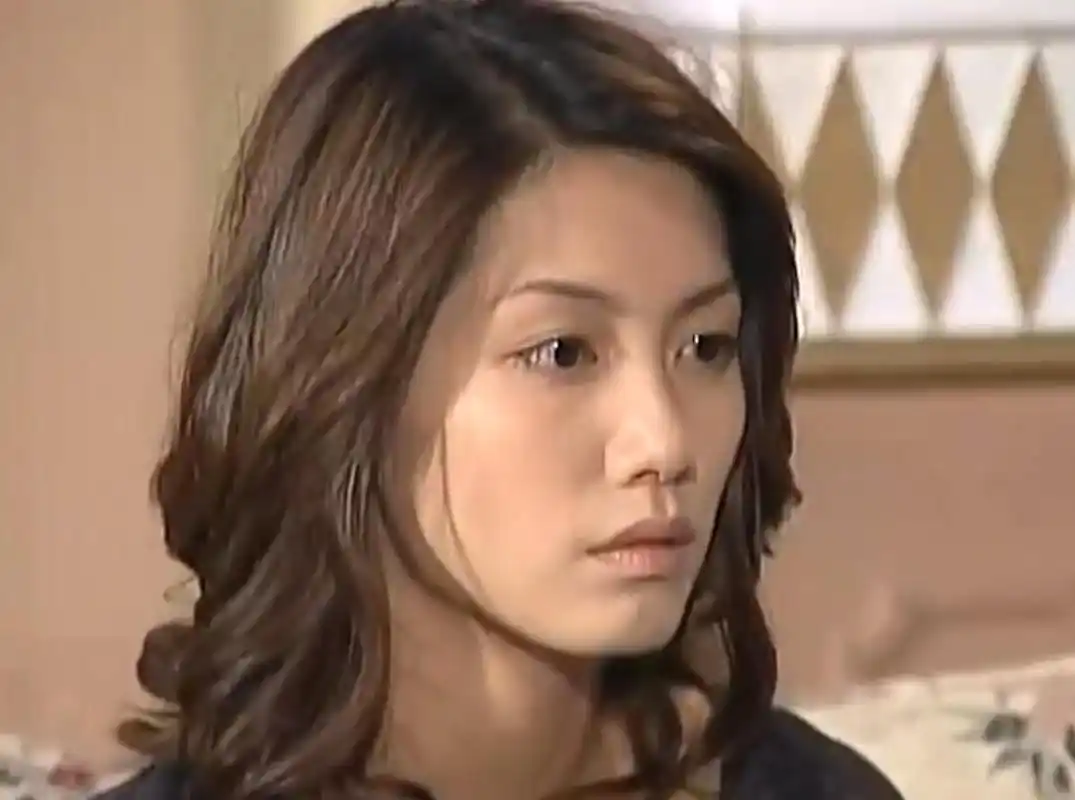 《第八号当铺》爱上自己的外曾祖父,是种怎样的体验?_孙卓