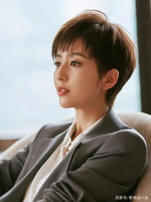 检验女明星颜值的短发,唐嫣刘诗诗娜扎徐璐,你觉得谁颜值更耐打