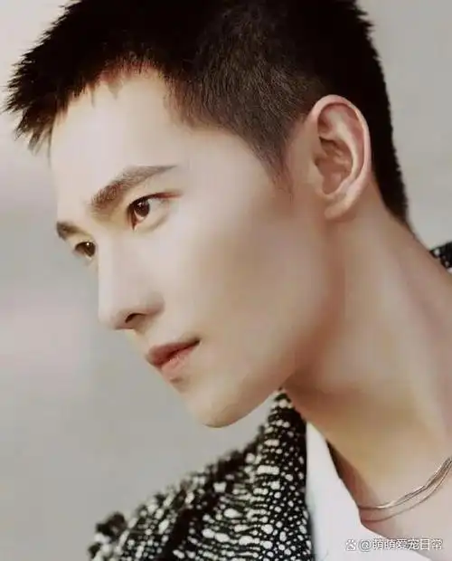 杨洋的寸头简直是业界标杆,太完美了!