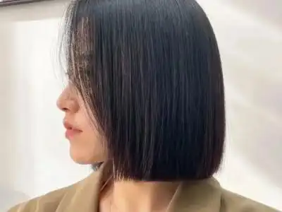 完美一刀切波波头 这样的短直发有点酷