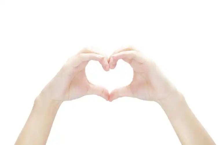 白底手势比心心形爱心人物手势双手比心