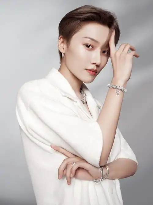 #潘多拉品牌代言人刘雨昕#