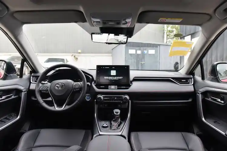 2021款 威兰达 高性能版 2.5l 四驱 激擎版内饰