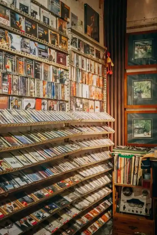 重庆这家开了35年的唱片店90后听完都哭了