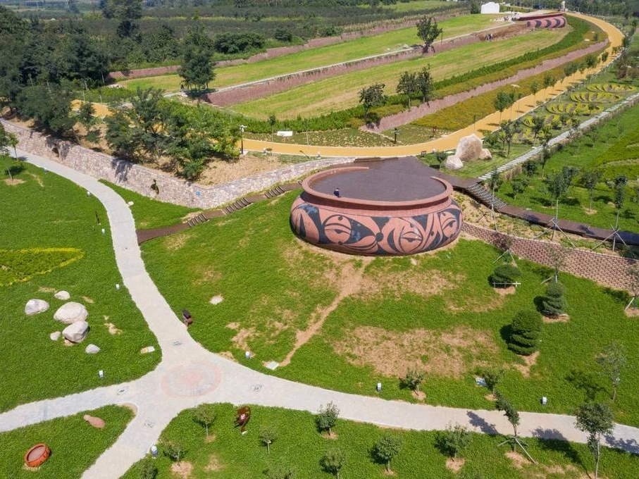 仰韶村国家考古遗址公园在仰韶村遗址的基础上建立.